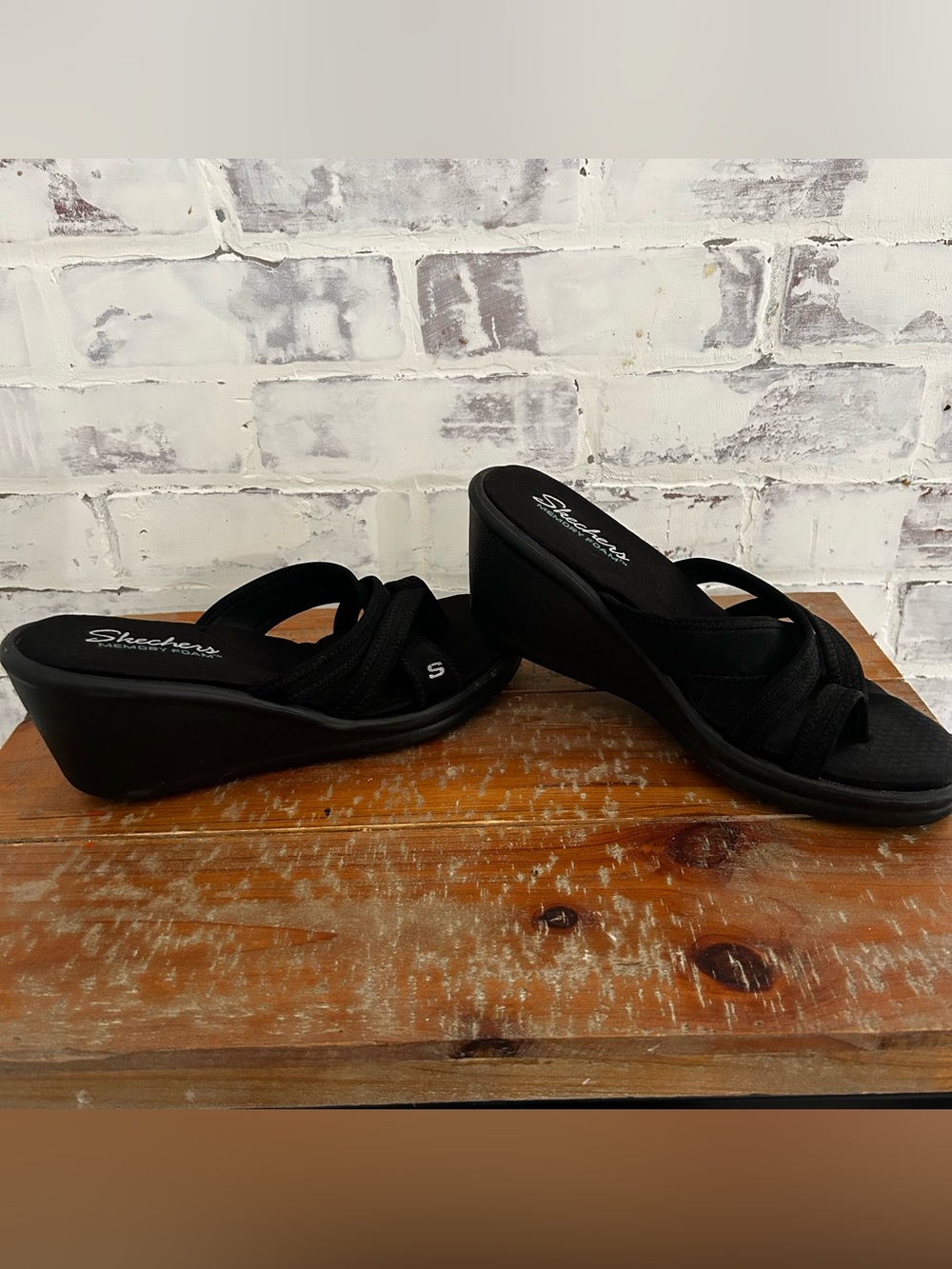 Skechers Black Wedge Rumblers Sandals Women’s Size 8.5 Comfortable Strappy - Picture 6 of 9